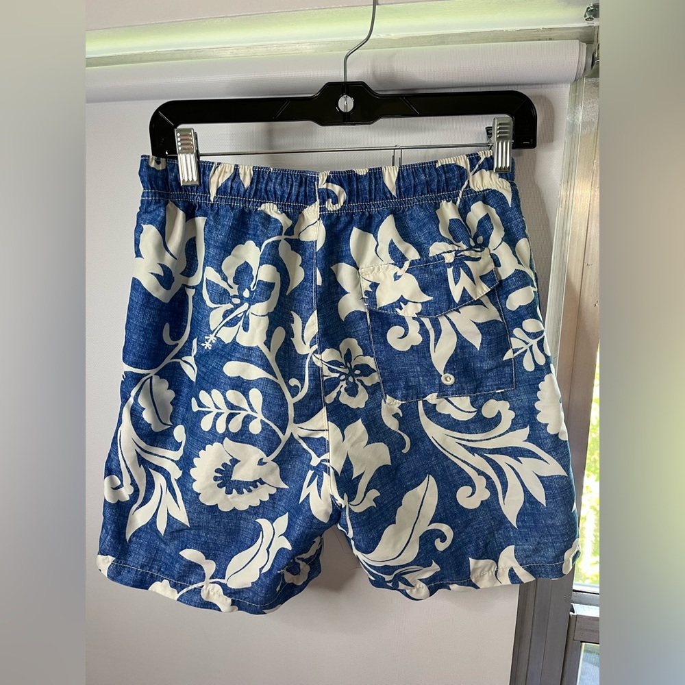 Tommy Bahama shorts